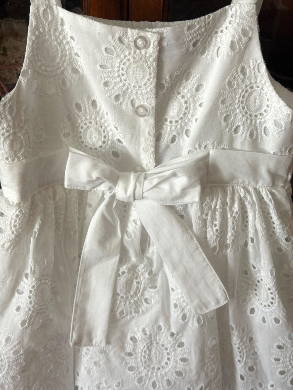 White Eyelet Girls Dress NWT’s - Picture 10 of 14